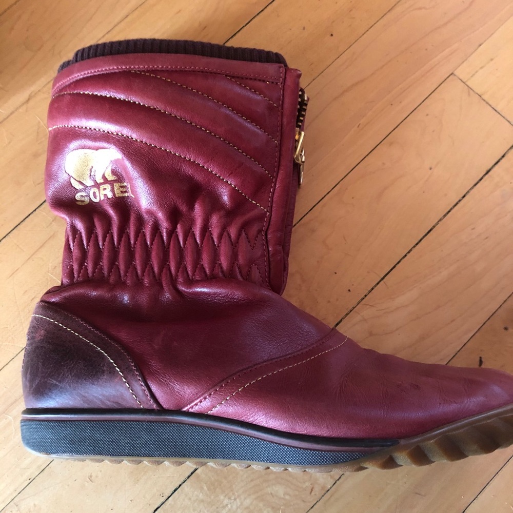Sorel vintage red boots size 6.5